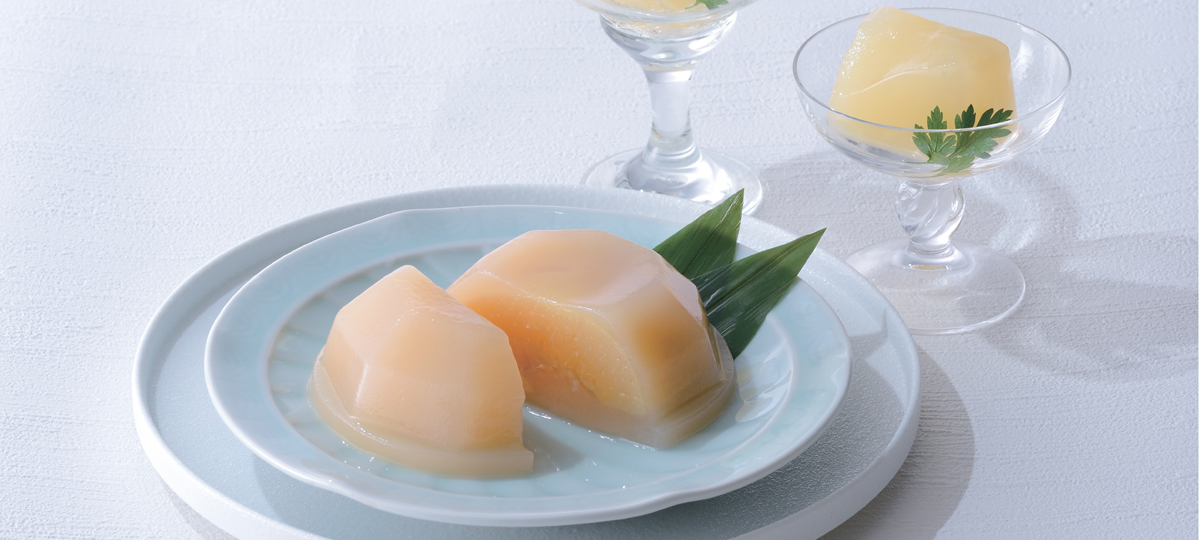 白桃の和菓子